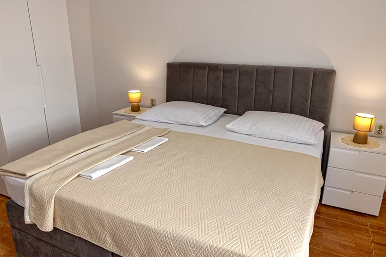 Apartments Villa Ambasador, Brela - bedroom