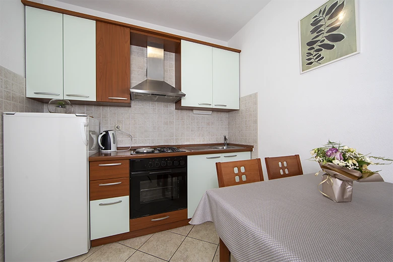 Apartments Villa Ambasador, Brela - kitchen
