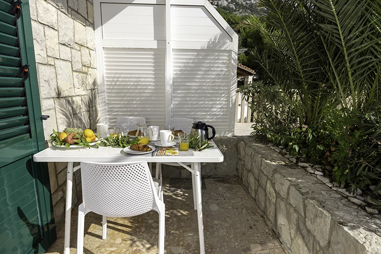 Apartments Annabell, Brela - veranda with sea view