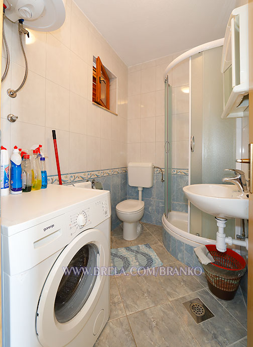 Apartments Branko, Brela - bathroom