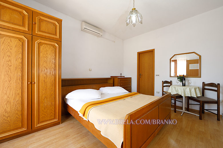 Apartments Branko, Brela - bedroom