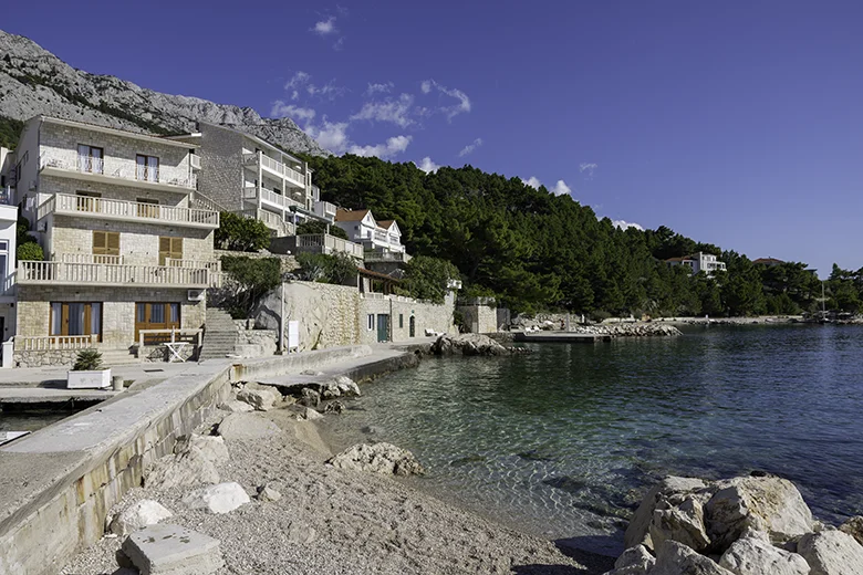 Apartments Dragutin, Brela - house