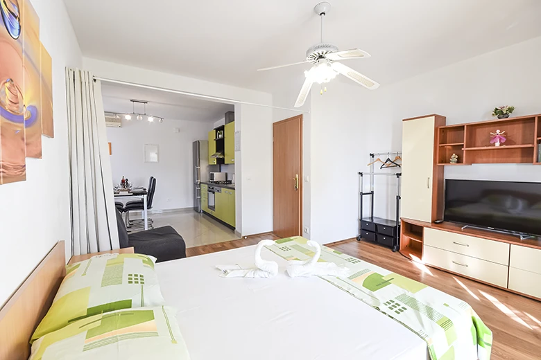 apartments Dunaj, Brela - bedroom
