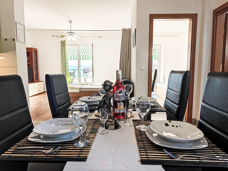 apartments Dunaj, Brela - dining table