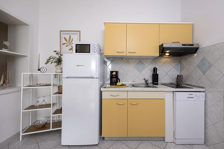 Apartments StoMarica, Brela - kitchen