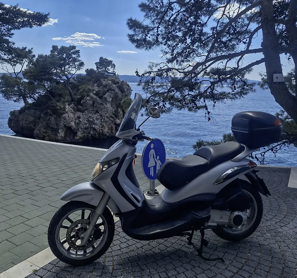scooter 250 ccm for rent in Brela scooter 250 ccm for rent in Brela