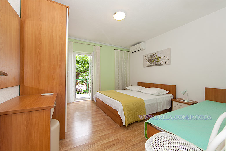 apartments Jagoda, Brela - bedroom