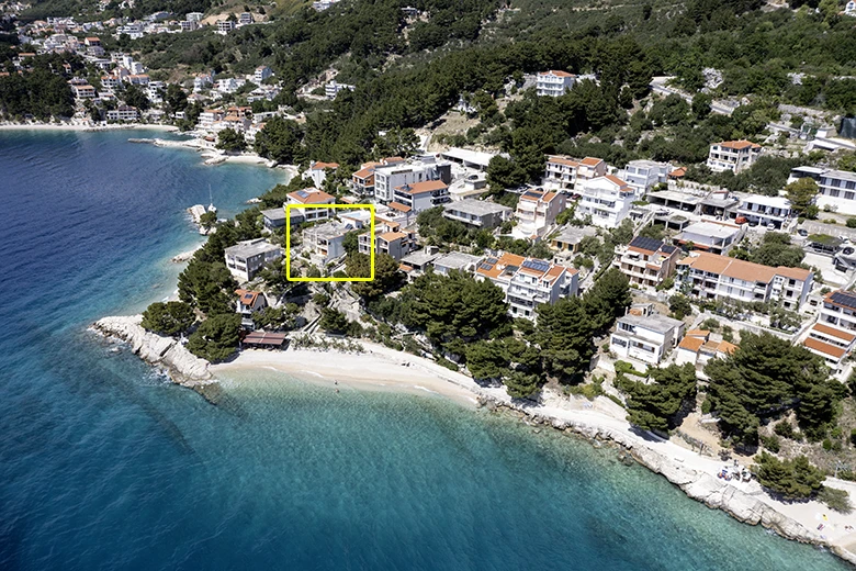beach in Brela Soline