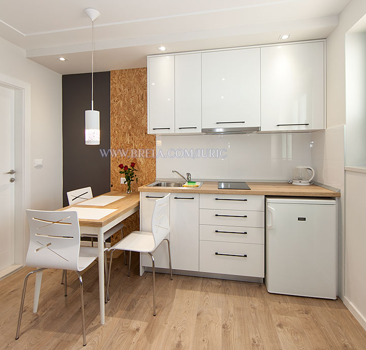Apartments Jurić, Brela Soline - kitchen