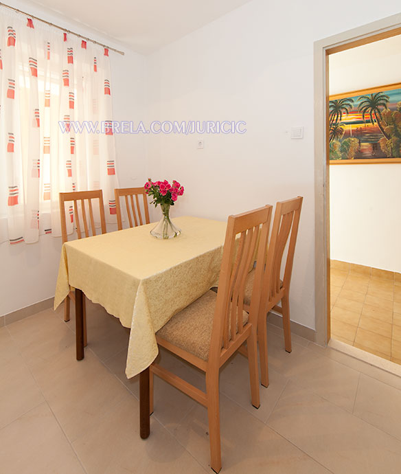 apartments Juričić, Brela - dining table