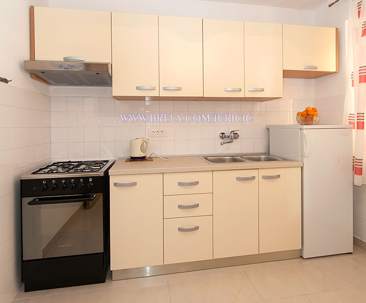 apartments Juričić, Brela - kitchen