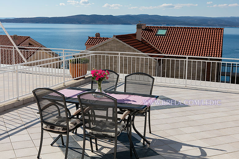 apartments Ledić, Brela - terrace with sea view
