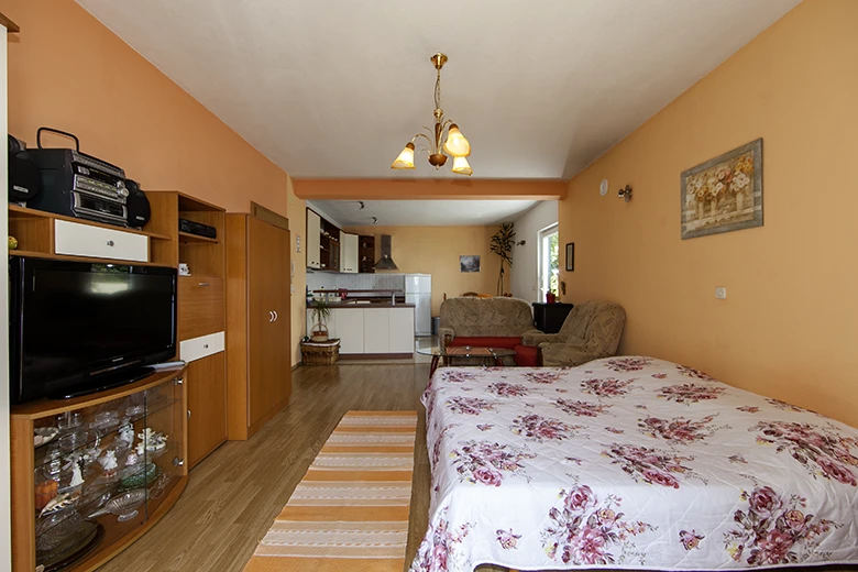 Apartments Mila, Brela - bedroom, living room