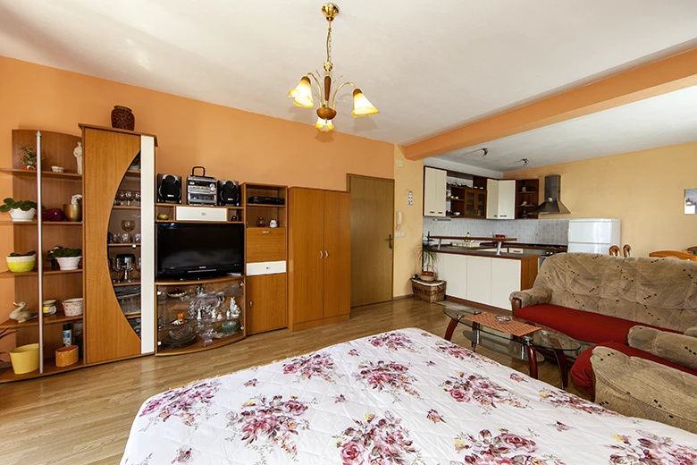 Apartments Mila, Brela - bedroom, living room