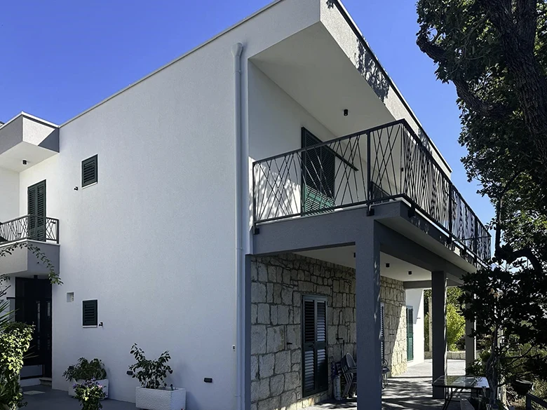 Apartments Mila, Brela - house terrace, garden