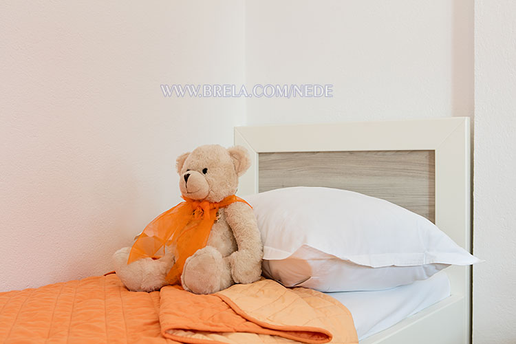 apartments Nede, Brela Soline - third bedroom, teddy bear