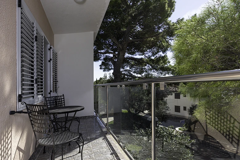 Apartments Škrabić, Brela - balcony with sea view