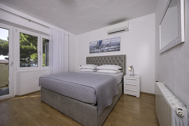 Apartments Škrabić, Brela - bedroom