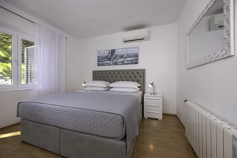 Apartments Škrabić, Brela - bedroom