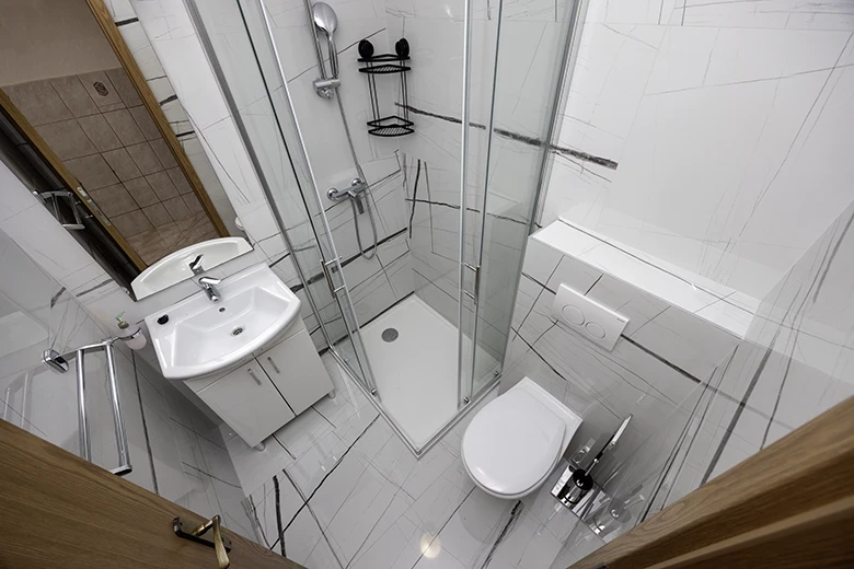 apartments Jure &Scaron;o&scaron;ić, Brela - bathroom