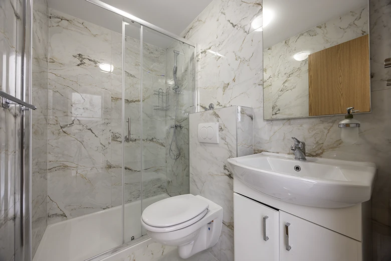 apartments Jure &Scaron;o&scaron;ić, Brela - bathroom
