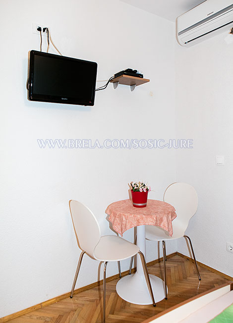 apartments Šošić, Brela - dining table