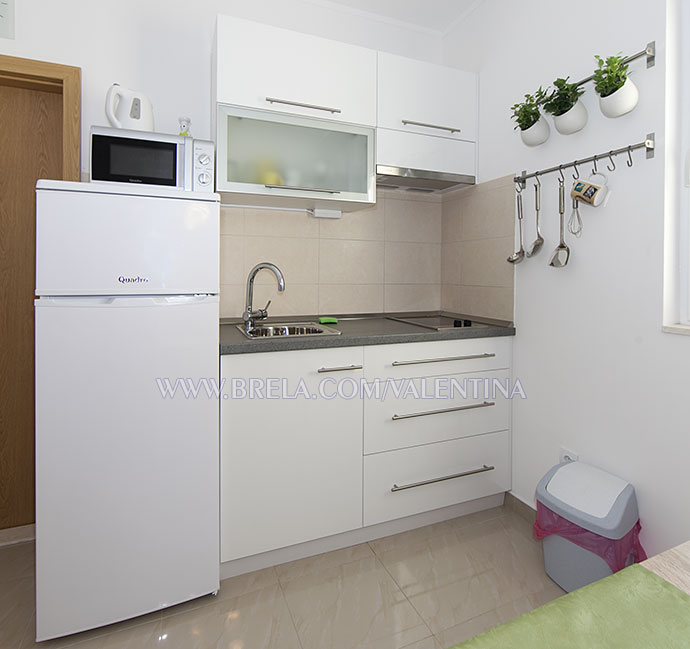 apartments Valentina, Brela Šćit - kitchen