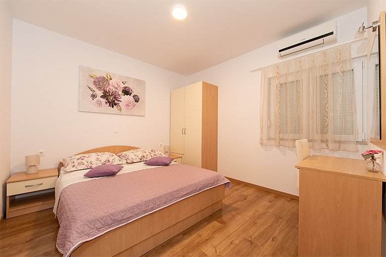 Apartments Vice, Brela - bedroom